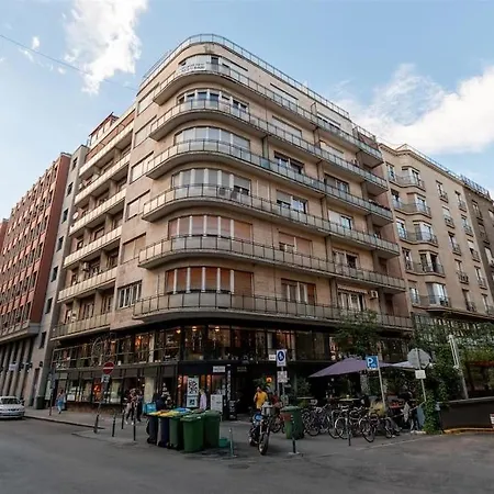 Madach Luxory Apartment *