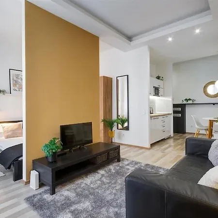 Апартаменты Madach Luxory