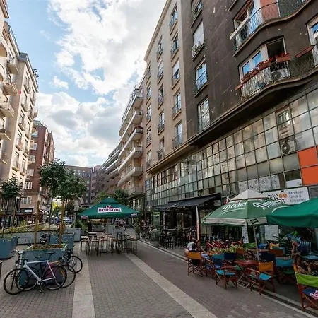 Premium At Madach Square Budapest
